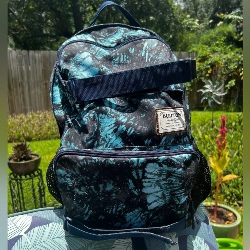 ▶️ Burton ◀️ Black and Blue Back Pack